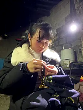 Snapshot of Sunyinn chatting on 16, 12, 2025 Sunyinn online show from 16, 12, 2025