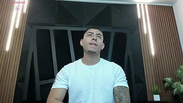 Snapshot of marco_garciia_ chatting on 24, 9, 2025 marco garciia online show from 24, 9, 2025