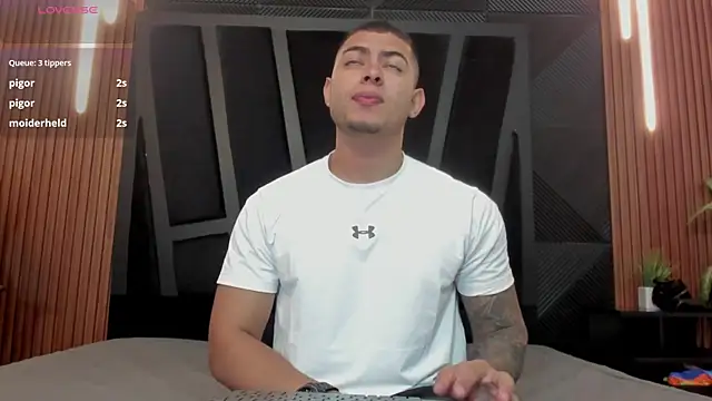 Snapshot of marco_garciia_ chatting on 7, 10, 2025 marco garciia online show from 7, 10, 2025