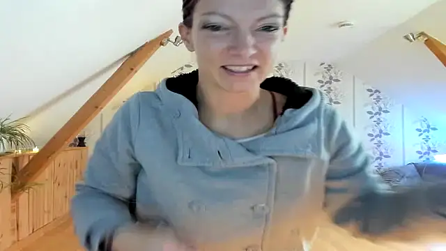 Snapshot of Axunamun chatting on 28, 11, 2025 Axunamun online show from 28, 11, 2025