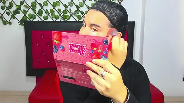 Lady Evelynn online show from 29, 9, 2025