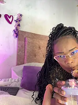 kendra smiitch online show from 24, 2, 2026