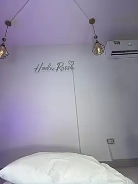 Snapshot of hade_rosse chatting on 24, 6, 2026 hade rosse online show from 24, 6, 2026