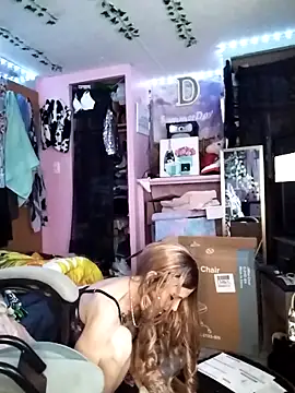 Purple2StayThnxx online show from 25, 2, 2026