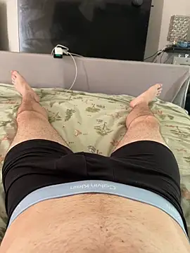 Snapshot of naughtycoupl98 chatting on 14, 4, 2026 naughtycoupl98 online show from 14, 4, 2026