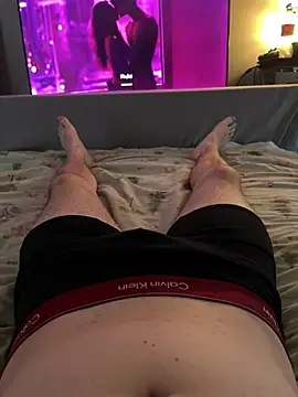 Snapshot of naughtycoupl98 chatting on 18, 4, 2026 naughtycoupl98 online show from 18, 4, 2026