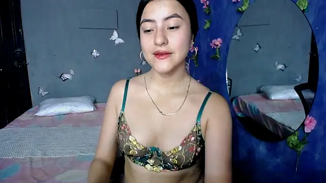 Snapshot of Karina_sweet1 chatting on 8, 9, 2025 Karina sweet1 online show from 8, 9, 2025