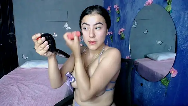 Snapshot of Karina_sweet1 chatting on 23, 10, 2025 Karina sweet1 online show from 23, 10, 2025