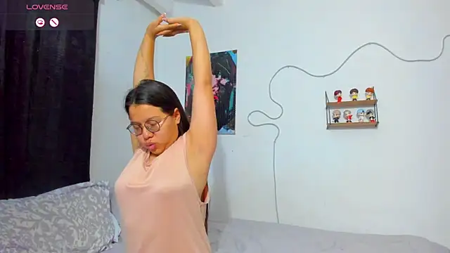 Dilan and Mia online show from 17, 12, 2025