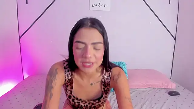 MiahCornell  online show from 8, 1, 2026