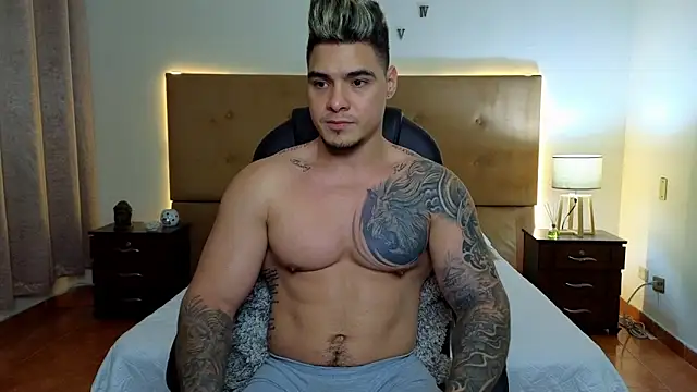 Snapshot of Steven_Velez chatting on 18, 9, 2025 Steven Velez online show from 18, 9, 2025