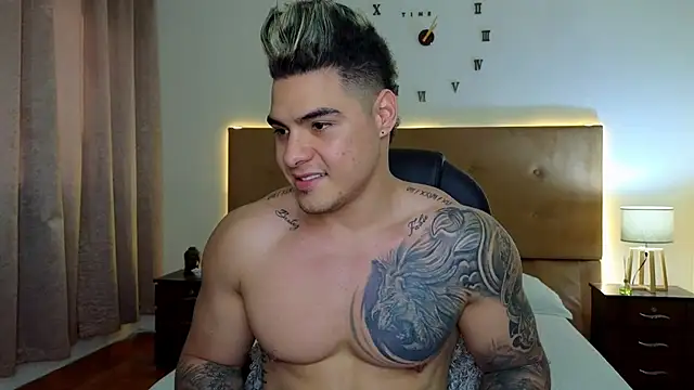 Snapshot of Steven_Velez chatting on 16, 10, 2025 Steven Velez online show from 16, 10, 2025