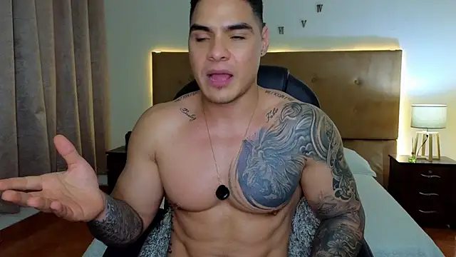 Snapshot of Steven_Velez chatting on 17, 10, 2025 Steven Velez online show from 17, 10, 2025