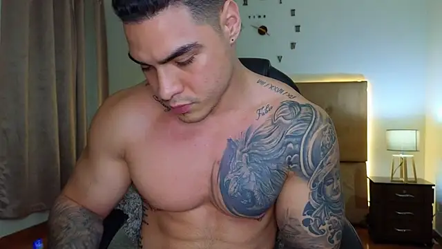 Snapshot of Steven_Velez chatting on 19, 11, 2025 Steven Velez online show from 19, 11, 2025