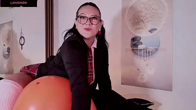 karla valk1 online show from 18, 10, 2025