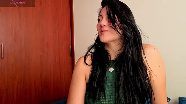 Snapshot of karla_valk1 chatting on 18, 6, 2026 karla valk1 online show from 18, 6, 2026