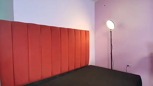 Snapshot of Bunny_Petit chatting on 26, 9, 2025 Bunny Petit online show from 26, 9, 2025