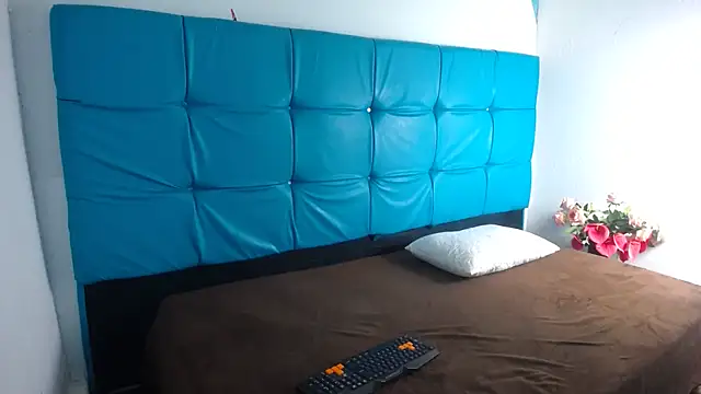 Snapshot of Bunny_Petit chatting on 28, 10, 2025 Bunny Petit online show from 28, 10, 2025