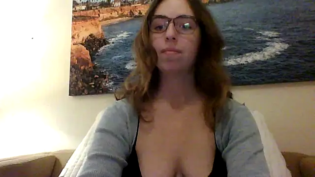 Snapshot of sweetsocalgirl chatting on 5, 12, 2025 sweetsocalgirl online show from 5, 12, 2025