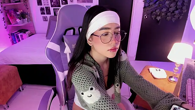 Snapshot of Liz_rogers_x chatting on 20, 11, 2025 Liz rogers x online show from 20, 11, 2025