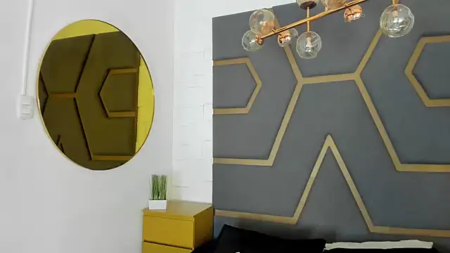 MeganHoffmaan online show from 7, 10, 2025