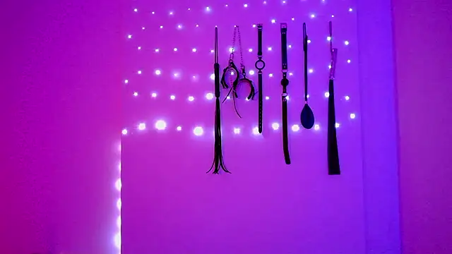 nina kink online show from 6, 3, 2026