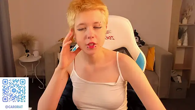 Snapshot of CarolineRichter chatting on 27, 9, 2025 CarolineRichter online show from 27, 9, 2025