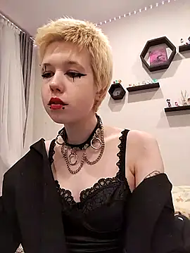 Snapshot of CarolineRichter chatting on 2, 10, 2025 CarolineRichter online show from 2, 10, 2025