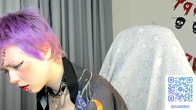 Snapshot of CarolineRichter chatting on 1, 11, 2025 CarolineRichter online show from 1, 11, 2025