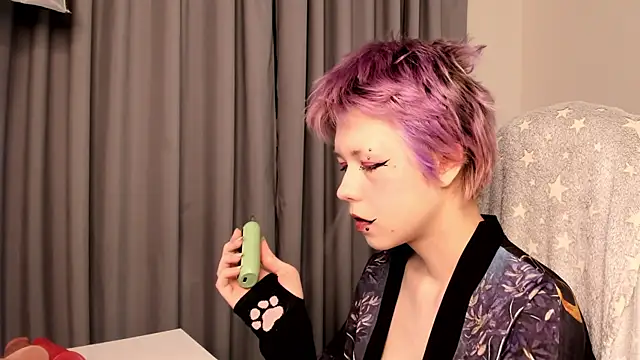 Snapshot of CarolineRichter chatting on 19, 11, 2025 CarolineRichter online show from 19, 11, 2025