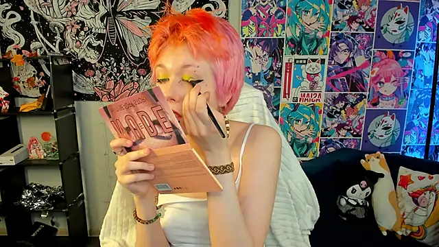 Snapshot of CarolineRichter chatting on 30, 11, 2025 CarolineRichter online show from 30, 11, 2025