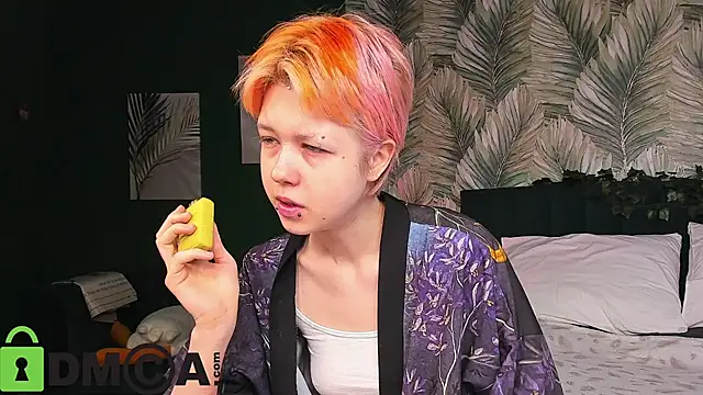 Snapshot of CarolineRichter chatting on 15, 12, 2025 CarolineRichter online show from 15, 12, 2025