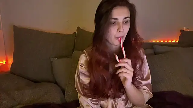 Snapshot of Vivalenti_Kiss chatting on 14, 12, 2025 Vivalenti Kiss online show from 14, 12, 2025