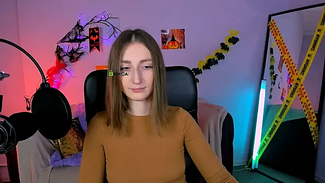 eva smiith  online show from 3, 11, 2025