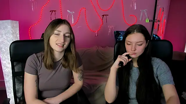 eva smiith  online show from 9, 3, 2026