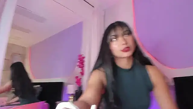  HAANNAH  online show from 11, 11, 2025