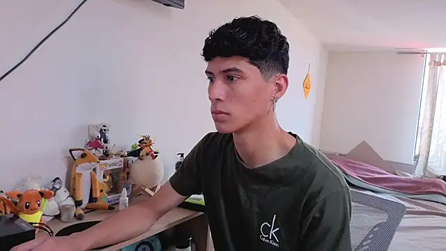 LuClawthorne  online show from 19, 3, 2026