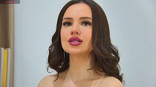 EmilyNovaa online show from 17, 3, 2026