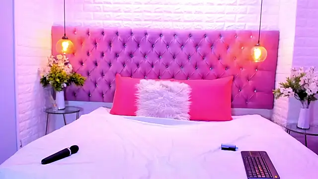 amber sparkle online show from 19, 9, 2025