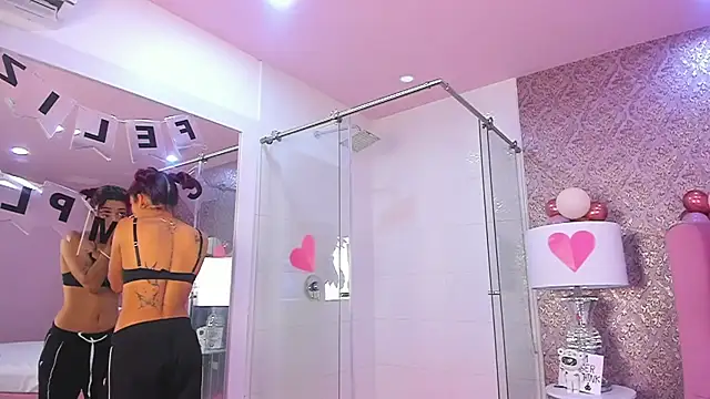 amber sparkle online show from 9, 3, 2026