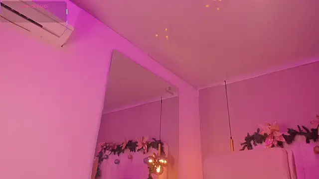 Snapshot of Rachell_Ross_ chatting on 17, 12, 2025 Rachell Ross online show from 17, 12, 2025