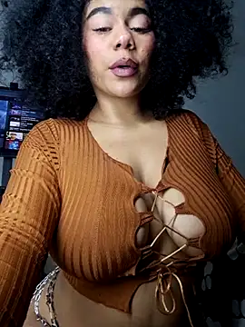 Snapshot of Yerystar chatting on 23, 10, 2025 Yerystar online show from 23, 10, 2025