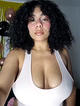 Snapshot of Yerystar chatting on 16, 11, 2025 Yerystar online show from 16, 11, 2025