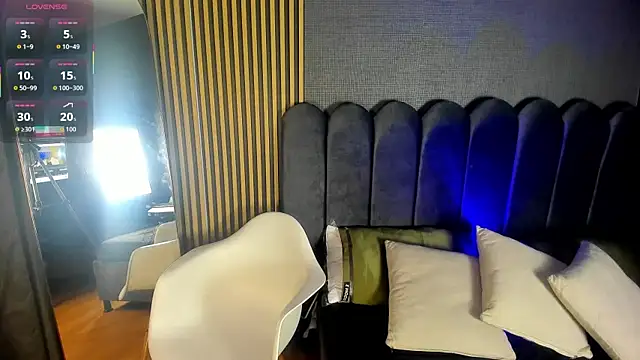 Gina 77 online show from 4, 11, 2025