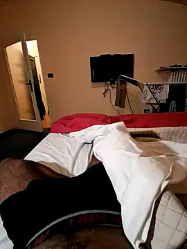 Snapshot of Stud_s chatting on 11, 11, 2025 Stud s online show from 11, 11, 2025