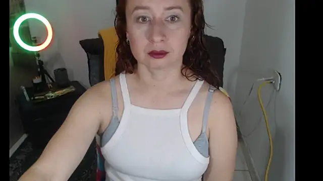 Milf Valeria online show from 7, 10, 2025