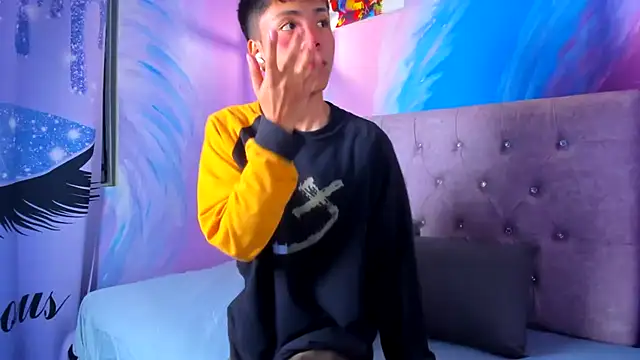 MaxiWildd online show from 5, 12, 2025