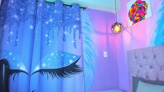 Snapshot of MaxiWildd chatting on 2, 2, 2026 MaxiWildd online show from 2, 2, 2026