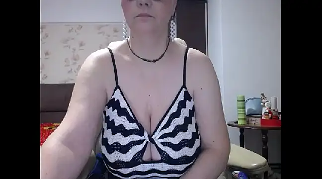 Mary x online show from 27, 2, 2025