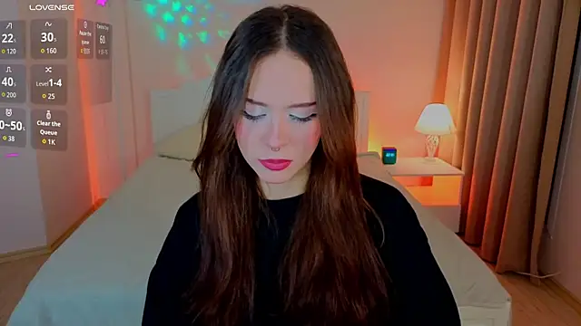 Snapshot of Adetta chatting on 13, 11, 2025 Adetta online show from 13, 11, 2025